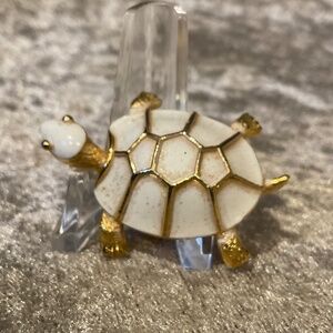 Vintage JJ Jonette White and Gold Turtle Pin